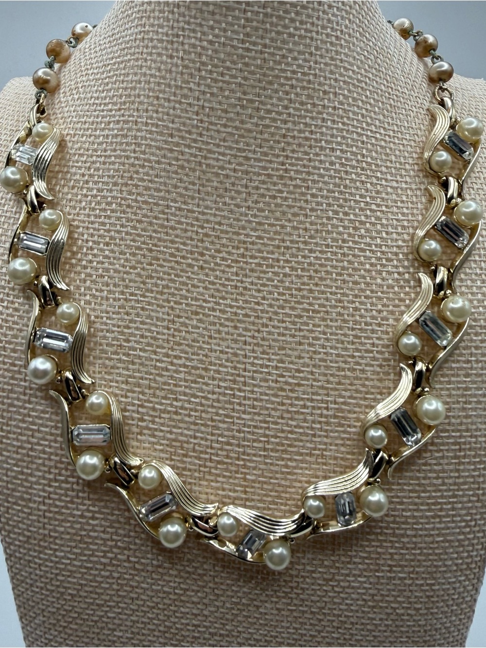 Vintage Lisner Necklace Faux Pearl Baguette Rhinestone Gold Tone 15” Signed